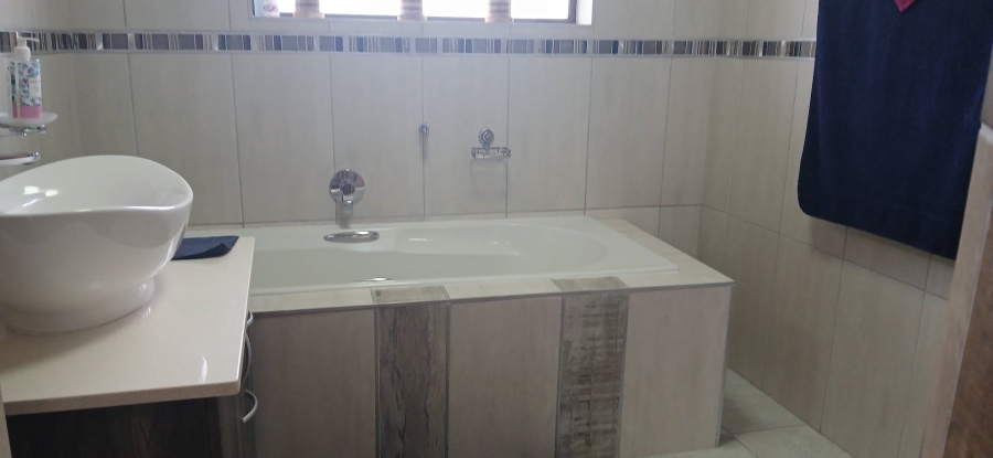 3 Bedroom Property for Sale in Dana Bay Western Cape